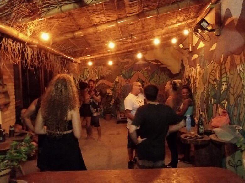 Efferus Hostel Ubatuba Exteriör bild